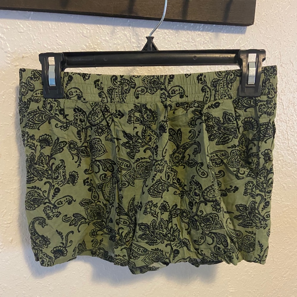 Flowy shorts